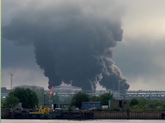Українські дрони уразили нафтовий термінал у Санкт-Петербурзі, - Зеленський Українські дрони уразили нафтовий термінал у Санкт-Петербурзі, - Зеленський